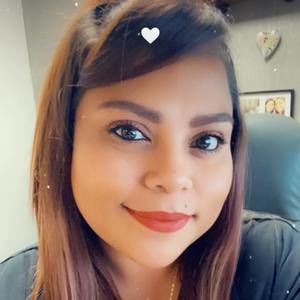 Meet your Posher, Alma